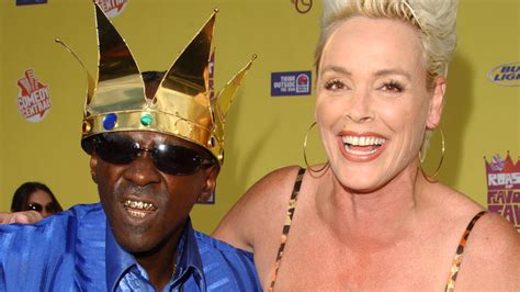 A Look Inside Flavor Flav And Brigitte Nielsens。